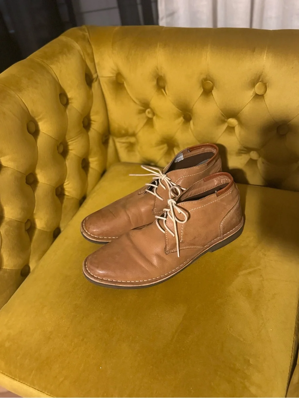 Steve Madden Men's Brown Leather Chukka Boots with Contrast Laces